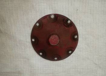 Pokrywka miękkiego przodu z czasów PRL-u Ursus c 385