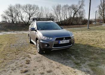 Outlander 2 2.0 benzyna+lpg