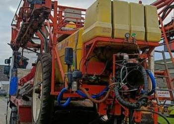 Opryskiwacz Douven 24m 2400 litrów ciągany
