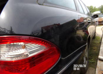 Mercedes W211 prawa cwiartka