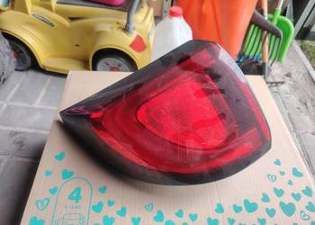 Lewa lampa tył Chrysler Pacifica po 2017 nr 68229027af