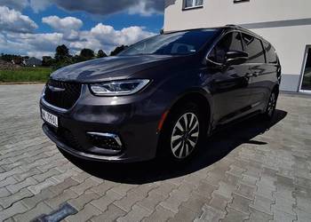 Chrysler Pacifica hybryd Plug-in 2021 zar. w PL