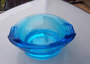 Szklana turkusowa miseczka Szklana turkusowa miseczka