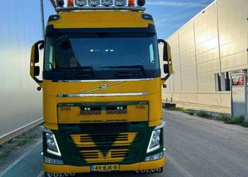 .  .Ciagnik siodlowy Lowdeck mega Volvo