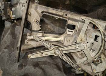 Mechanizm szyby zamek drzwi prawy tył BMW e32