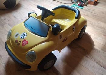 Samochodzik dla dziecka VW Garbus cabrio