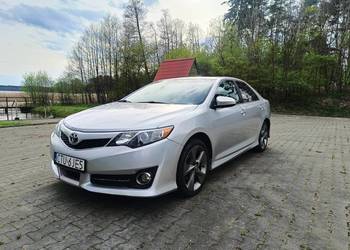 Toyota Camry 3.5 V6 SE Najbogatsza wersja kamera, Łopatki, JBL