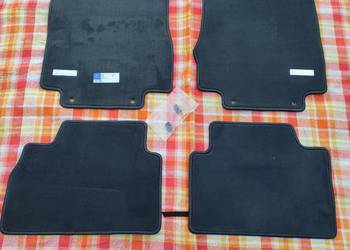 Oryginalne dywaniki welurowe Mercedes W220 B67681101