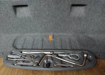 Bmw E46 skrzynka narzędziowa komplet kluczy tapicerka + klapa gratis!