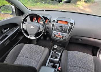 Kia Ceed 1.6 Automatyczna klimatyzacja.  Wszystko działa