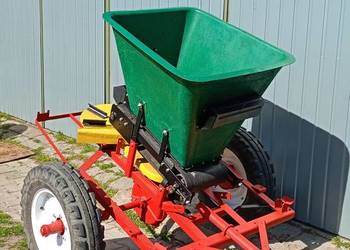 Rozsiewacz do nawozu kos