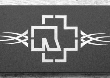 Rammstein Logo ręcznie grawerowane na blasze