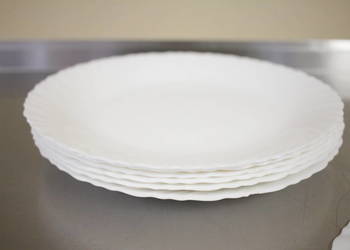 Talerze obiadowe płytkie, średnica 25 cm (białe)