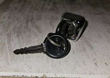 Zamek tylnej klapy mazda 626 3 generacja nowy