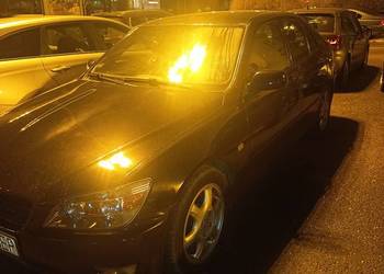 IS 200 w całości na części