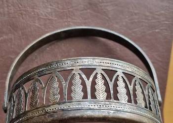 Koszyczek na cukierniczkę