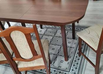 Sprzedam wyjątkowy stół rozkładany z 6 krzesłami