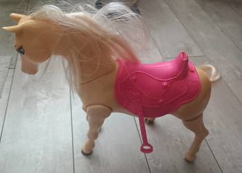 Zabawka Konik barbie na baterię