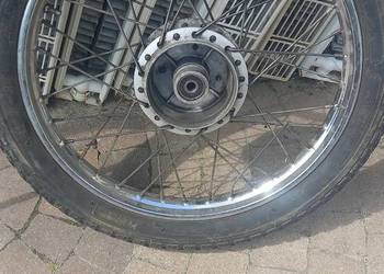 Koło od motoroweru .motocykla