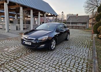 Opel Astra J 1.4T 120KM Niski Przebieg! Klimatronic! Grzane fotele!