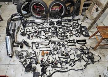 Kawasaki ZZR 1100 części koło błotnik amor tarcza wiązka moduł zzr1100 oś