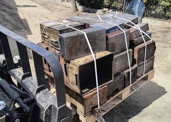 Skrzynki metalowe, kasetki