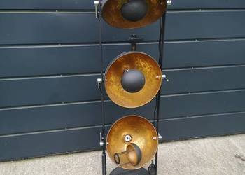 Lampa podłogowa czarna ze złotymi 3-punktami
