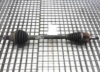 PÓŁOŚ LEWY PRZÓD SKODA FABIA III 6C0407271H 1.0 75KM PRZEGUB