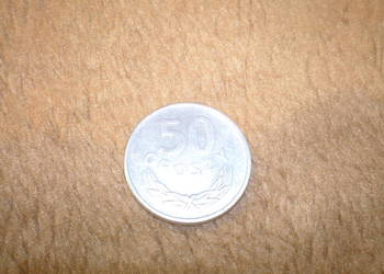 Sprzedam monetę pięćdziesiąt groszy z roku 1977