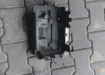 Podstawa akumulatora Opel Corsa D 1.3 cdti 13296473