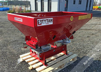 Hydraulika+Plandeka Rozsiewacz do nawozów STRUMYK 600 litrów