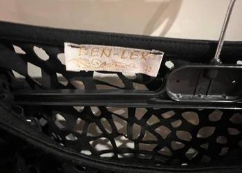 Bardzo elegancka czarna sukienka z ozdobami M