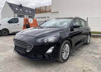 Ford Focus 1.0 EcoBoost bogatej wersji wyposażenia TITANIUM