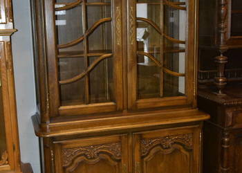 kredens stylowy . lity dąb