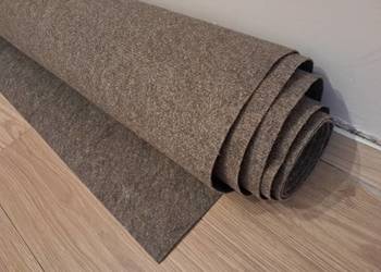 Wykładzina zwykła o wym. 2,6 x 3,8 m, do sprzedania