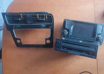 Fabryczne radio Golf7