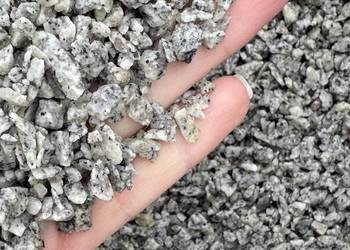 Zasypka Granitowa Fuga szara do kostki Grys drobny 2-5 mm worek 20 kg