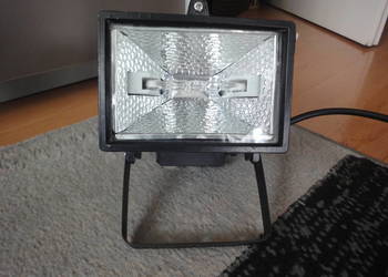 Lampa halogenowa o mocy 150W
