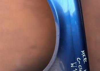 Mercedes W203 c-klasa błotnik lewy przedni przód lakier nie znany MB c 203