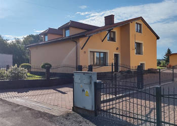 Dom jednorodzinny z ogrodem