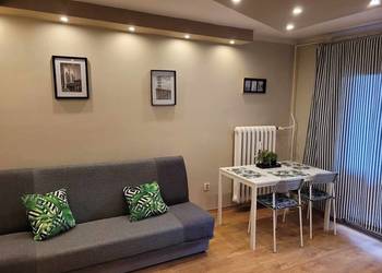 Kawalerka w centum Zgierza - parter,balkon,osiedle zamknięte.