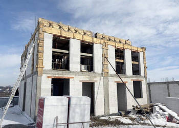 Dojazdów - stan surowy zamkniety