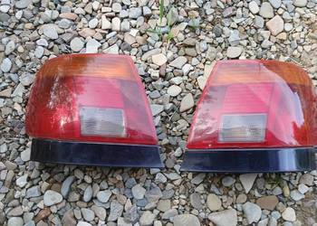 Audi A4 b5 lampy tylne kpl.