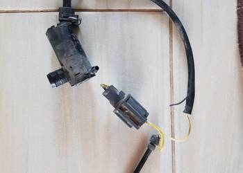 Sprzedam pompke spryskiwaczy volvo s60