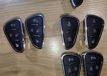 Opel Corsa E przyciski różne parktronik grzana kierownica