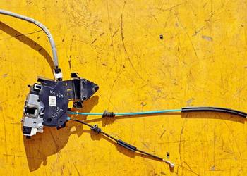 MERCEDES W204 C218 ZAMEK DRZWI PRAWY TYŁ  A2047301435