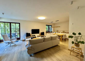 Dwupoziomowy apartament 162,24 m² z ogrodem i miejscem postojowym