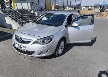Opel astra j