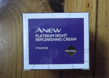 Liftingujący krem na noc Avon