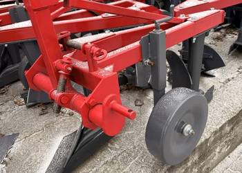 Pług 2-skibowy KUBOT DEMAROL do małych ciągników